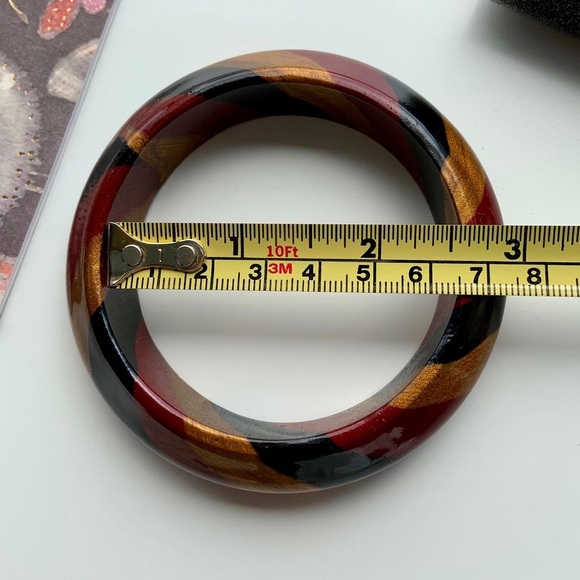 🛍️🛍️ Painted wood bracelet and earrings set - Picture 4 of 8